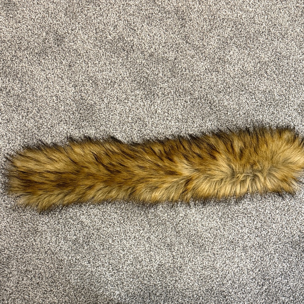Skea Faux Finn Raccoon Border for Skea Ski Jacket